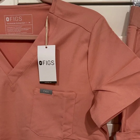 Figs Women's Top in Coral - Picture 3 of 12